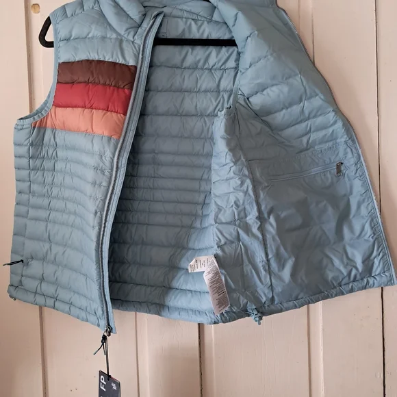 Cotopaxi Blue and Multicolor Puffer Vest - Picture 3 of 7